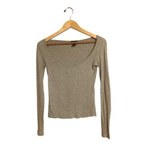 Wet Seal Scoop Neck Gray Long Sleeve T-Shirt Women’s Size Medium
